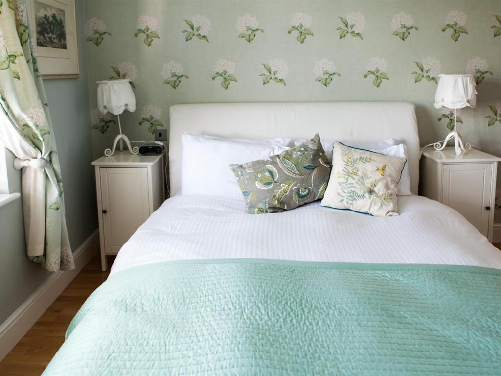 Birch House Bed & Breakfast Веймут Номер фото